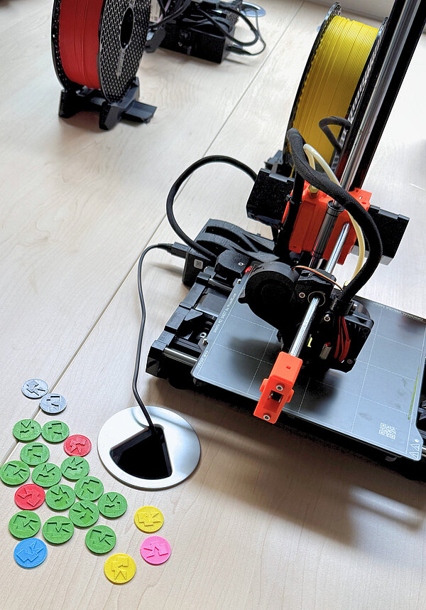 3D-Drucker des MINT-Zentrums Aufnahme eines 3D Druckers des MINT-Zentrums